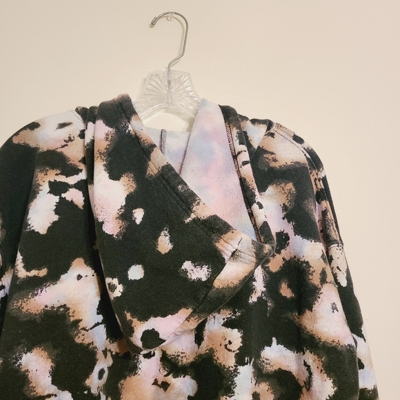 Wild Fable | Women's Tie Dye Cropped Hoodie Sweatshirt (Size XXL) - Picture 9 of 11